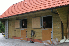 paardenstal schuur dierverblijf